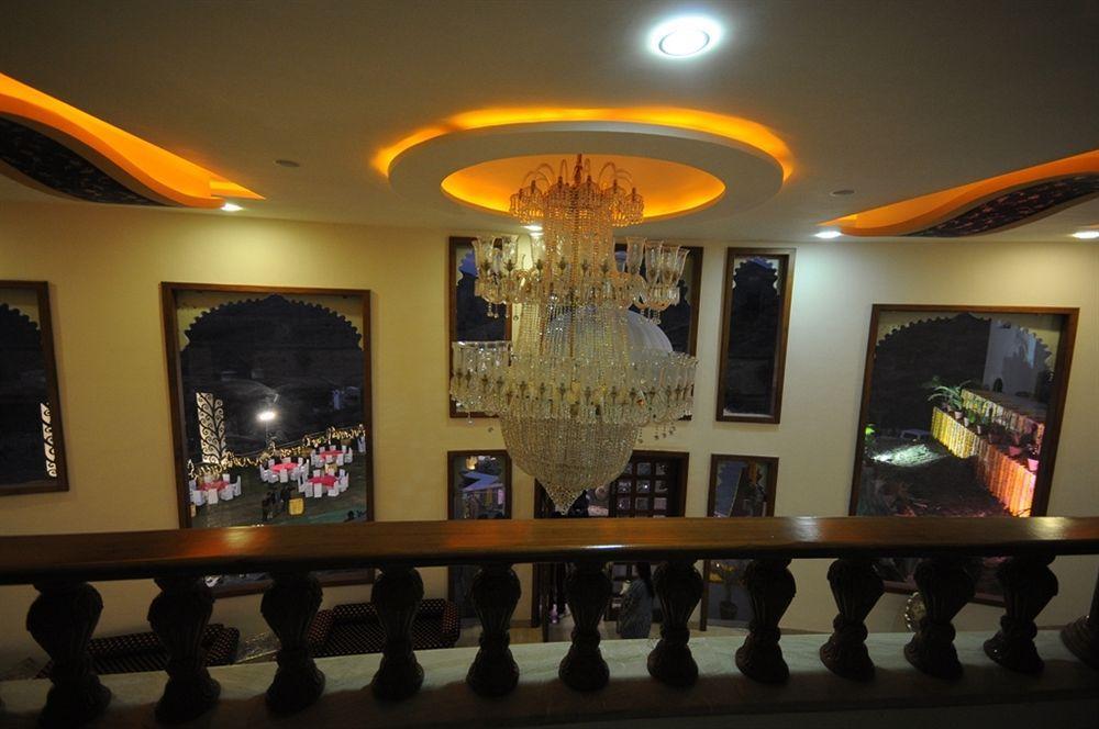 Bhairavgarh Palace Удайпур Екстериор снимка